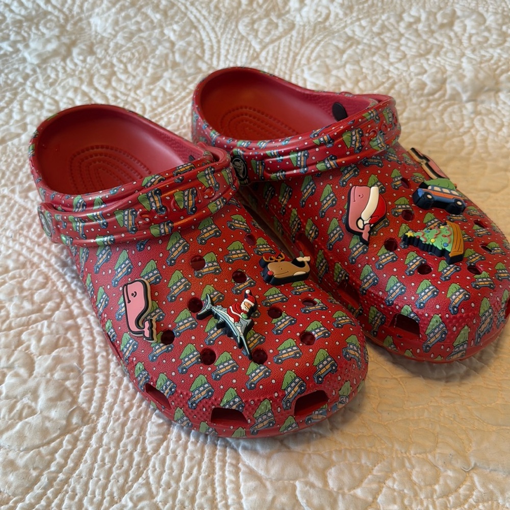 Vineyards Vines x CROCS Sz 9 Christmas Crocs